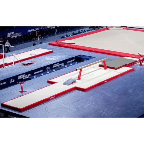 SET OF LANDING MATS FOR COMPETITION BEAM - 52 m²