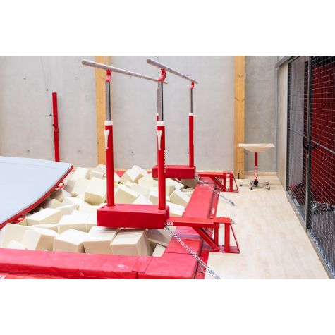 PIT MOUNTED FOLDING PARALLEL BARS (*)